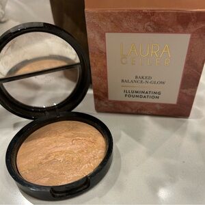 Laura Geller Baked Balance-N-Glow Illuminating Foundation - light